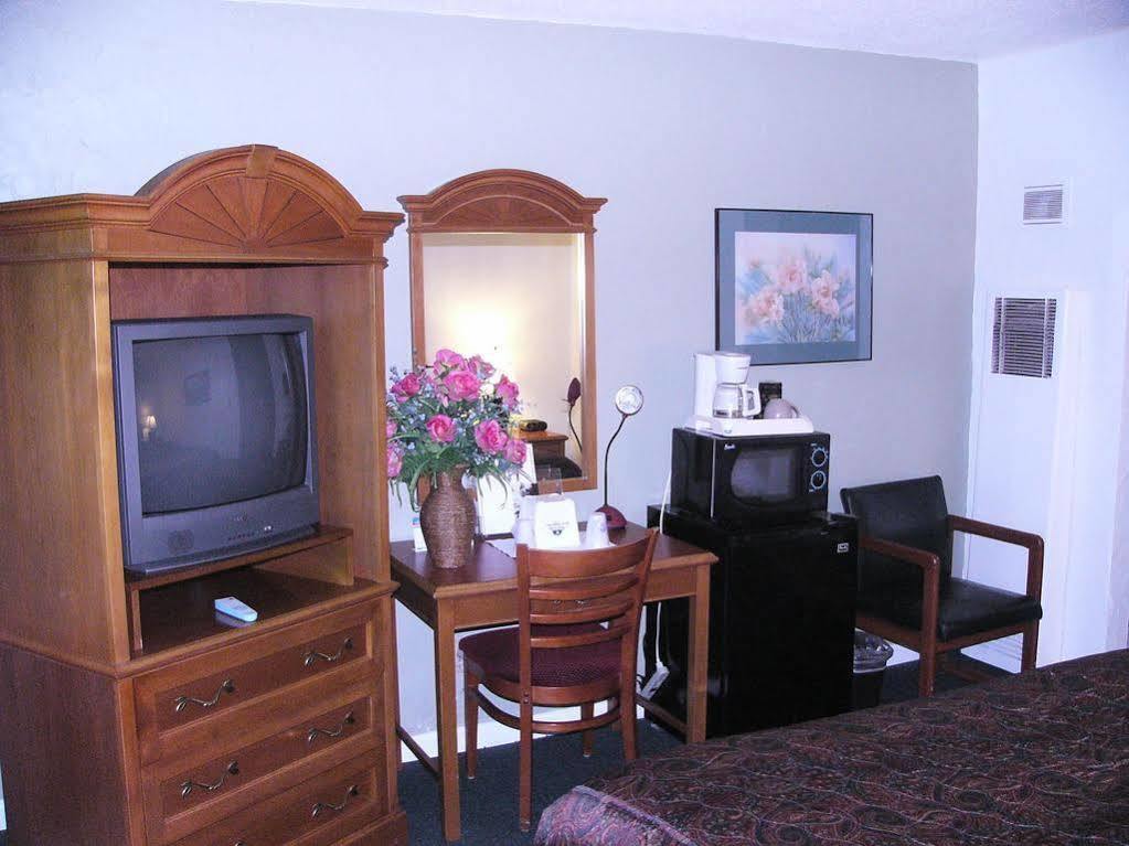 Americas Best Value Inn Loma Lodge Сан-Диего Экстерьер фото